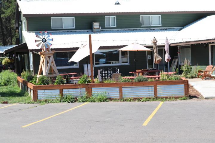 Moose Creek Resort West Glacier Exterior photo