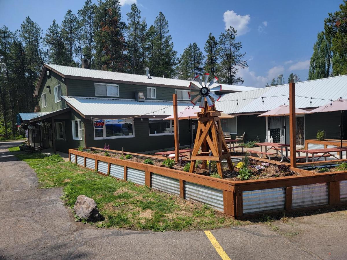 Moose Creek Resort West Glacier Exterior photo